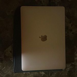 Rose gold Mac book air brand new only used once everything works it’s good